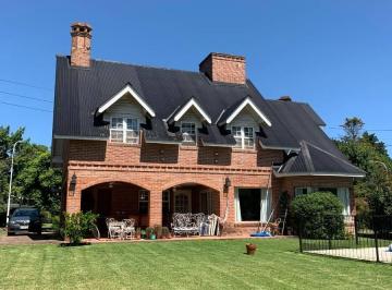 Fachada contrafrente · Casa a La Venta en Golfer´s Country Club, Antártida Argentina 520, Pilar