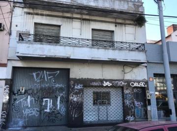 Edificio · 245m² · 4 Ambientes · Edificio Comercial - Avellaneda