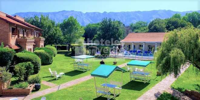 Hotel · 3242m²