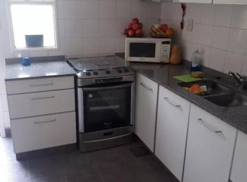 Casa · 70m² · 3 Ambientes · 1 Cochera · Casa Tipo PH con Cochera y Patio en Alquiler