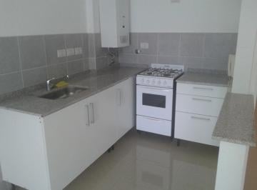 Departamento · 40m² · 2 Ambientes · B Gral. Paz 1d Fte Al Parque S/oncativo 900 con Balcón
