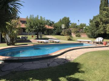 Casa · 2555m² · 7 Ambientes · 2 Cocheras · Casa - San Vicente