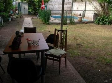 Casa de 3 ambientes, Morón · Chalet en Venta – Santa rosa¡Apta Crédito!