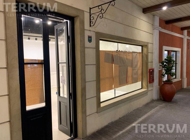 Local comercial · 61m²