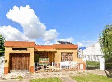 Casa de 4 ambientes, Morón · Apta Credito. Casa Lote Propio. Ampio Jardin
