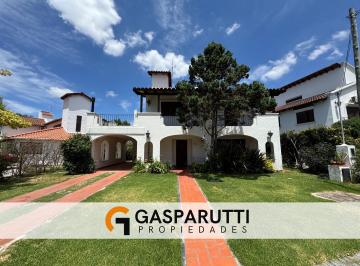Casa · 190m² · 4 Ambientes · 4 Cocheras · Casa en Venta en Aranjuez Country Club Apto Credito Escobar
