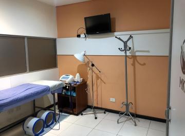 Local comercial · 240m² · Excelente Local - 291 m² Tot Aprox - Patio C/parilla