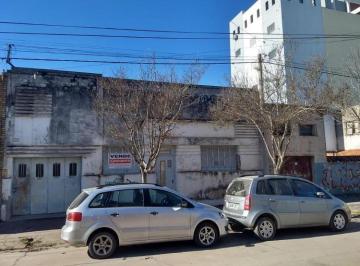 Casa · 130m² · 3 Dormitorios · 1 Cochera · Alvear 500