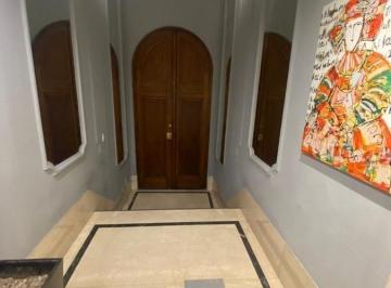 Terreno · 680m² · Inmobiliaria Vende Edificio Estilo Frances Sobre Peatonal