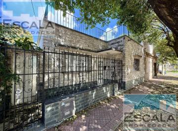Casa · 84m² · 5 Ambientes · Casa de Dos Dorm, Patio y Terraza en Venta