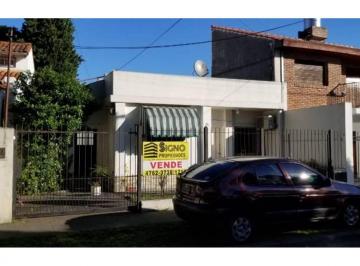 Casa · 122m² · 6 Ambientes · Vivienda Multifamiliar en Excelente Ubicacion!