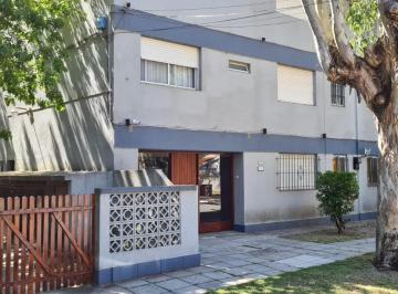 Departamento · 32m² · 2 Ambientes · 5 Cocheras · ¡Imperdible! Departamento con Parque a 200 m del Mar.