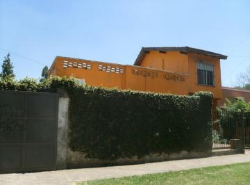 Casa · 5 Ambientes · 1 Cochera · Excelente Casa - Lonchamps