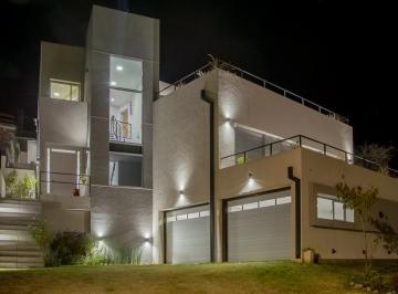 Casa de 4 ambientes, Villa Carlos Paz · Venta: Casa - 3 Dorm. - 2 Baños - Barrio Villa del Lago - Villa Carlos Paz