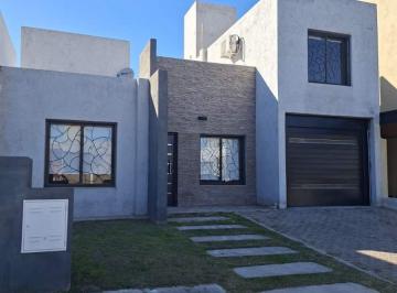 Foto · Casa en Manantiales - ¡Imperdible! - Venta