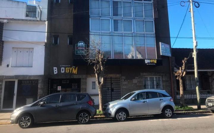 Local comercial · 228m²