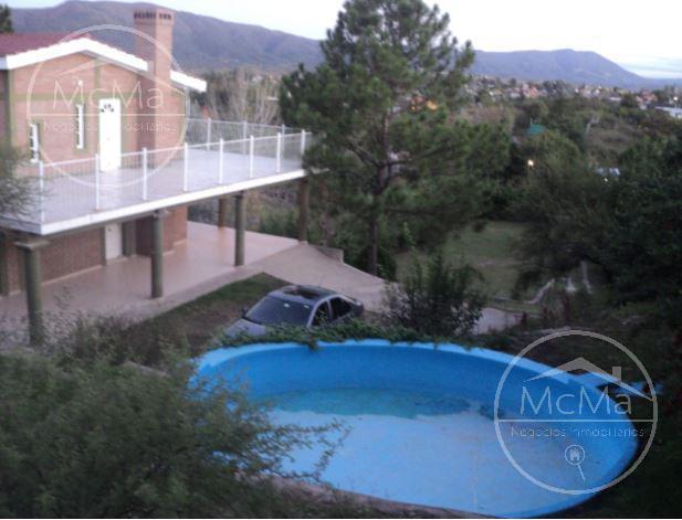 Casa · 350m² · 4 Dormitorios · 2 Cocheras