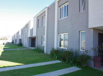 Casa · 104m² · 4 Ambientes · 1 Cochera · Venta Duplex Decs Tortugas