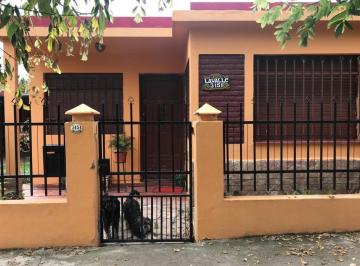 Casa · 122m² · 2 Ambientes · 1 Cochera · Venta Casa 2 Dorm - Cosquín, Cordoba