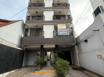 Departamento · 40m² · 2 Ambientes · En Alquiler Depto 2 Amb Al Frente con Balcon en Lanus