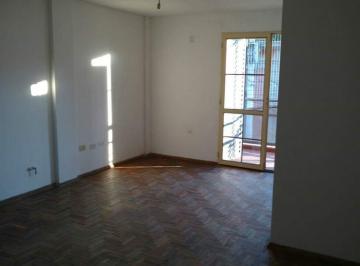 Departamento de 3 ambientes, Córdoba · Calle Santa Rosa - Depto 2 Dorm - Amplio - Externo con Balcón