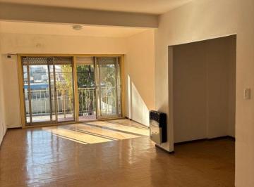 PH de 2 ambientes, Vicente López · Amplio PH 2 Amb. Al Frente con Balcón y Gran Terraza Propia. Sin Expensas