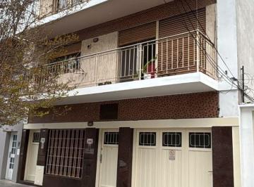 PH de 2 ambientes, Vicente López · Amplio PH 2 Amb. Al Frente con Balcón y Gran Terraza Propia. Sin Expensas