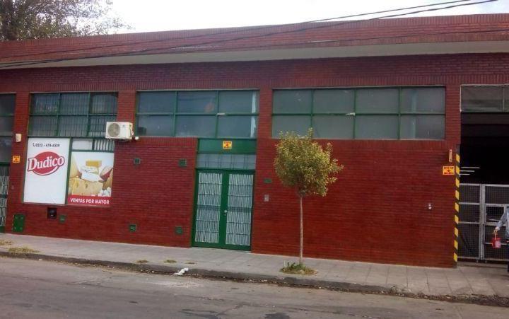 Bodega-Galpón · 714m²