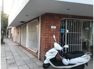 Local comercial · 87m² · Amplio Local con Excelente Ubicación