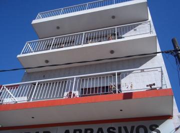 Departamento de 2 ambientes, General San Martín · Alquiler S/ Av 101 - Departamento 2 Ambientes Al Frente con Balcon