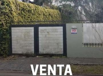 Casa en Venta de 5 ambientes Manuel B Gonnet · Casa en Venta Sobre Lote de 20x50
