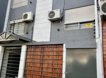PH · 43m² · 2 Ambientes · Muy Buena Unidad. Dos Patios Apto Profesional