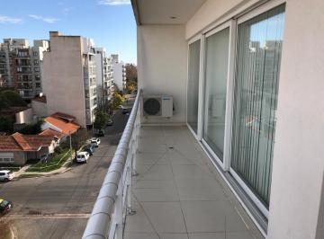 Departamento · 120m² · 4 Ambientes · 2 Cocheras · Piso de 4 Ambientes con Gran Terraza Propia. Zona Guemes. en Venta.