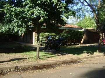 Foto · Barrio Jardin 5 Dorm. C Quincho y Pileta