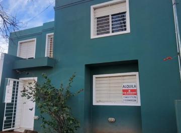 Casa de 6 ambientes, Córdoba · Duplex Barrio Nuevo Poeta Lugones - Tres Dorm.