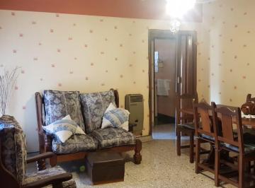 Departamento de 3 ambientes, Lanús · Depto de 3 Amb C/ Cochera Cub