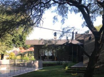 Casa · 220m² · 2 Dormitorios · 2 Cocheras · Casa - La Serena