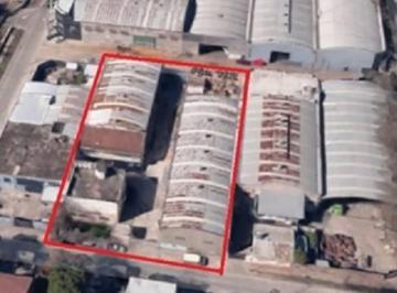 Depósito · 1900m² · 1900 m² Cubiertos en José León Suárez