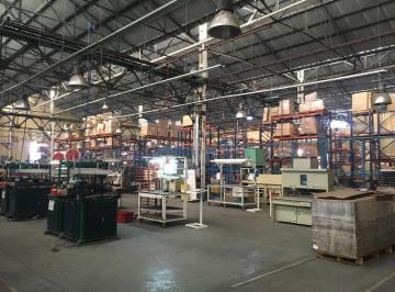 Depósito · 10700m² · Excelente Establecimiento Industrial de 10769 m² Cubiertos.