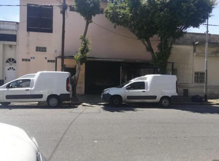 Depósito · 824m²