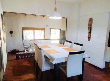 Casa · 189m² · 7 Ambientes · 2 Cocheras · Casa - Villa Elisa