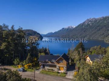 Casa en alquiler Villa la Angostura
Capacidad para 8 pers opcional más cabaña l · 1136 Casa en Alquiler en Dos Lagos Villas - Villa La Angostura
