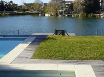 Casa de 10 ambientes, Tigre · Excelente Casa Al Lago. 4 Suites!