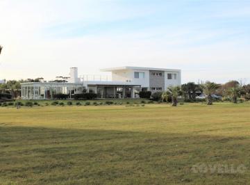 Casa · 50000m² · 6 Ambientes · 4 Cocheras · Campo en José Ignacio