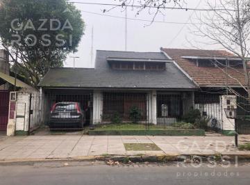 Casa · 320m² · 6 Ambientes · 2 Cocheras · Casa - Adrogue