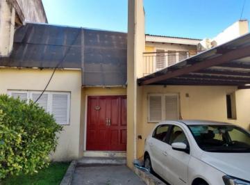Casa · 220m² · 5 Ambientes · 2 Cocheras · Casa en Venta en San Justo