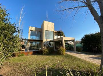 Casa · 180m² · 3 Ambientes · 1 Cochera · Casa de 2 Dorm. con Pileta en Venta Los Pasos 1 Fisherton