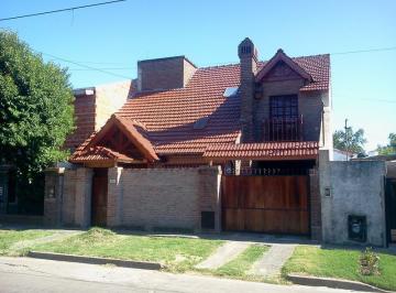 Casa de 10 ambientes, Morón · Casa en Venta en Castelar