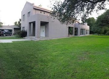 Casa de 4 ambientes, Villa Allende · Casa a La Venta en Villa Allende Golf