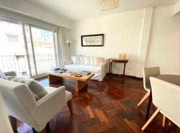 Departamento de 3 ambientes, Recoleta · Luminoso 3 Ambientes, Piso Alto - Recoleta